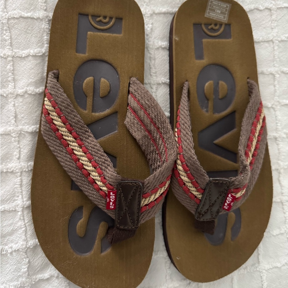 Levi's Brown and Red Flip Flops